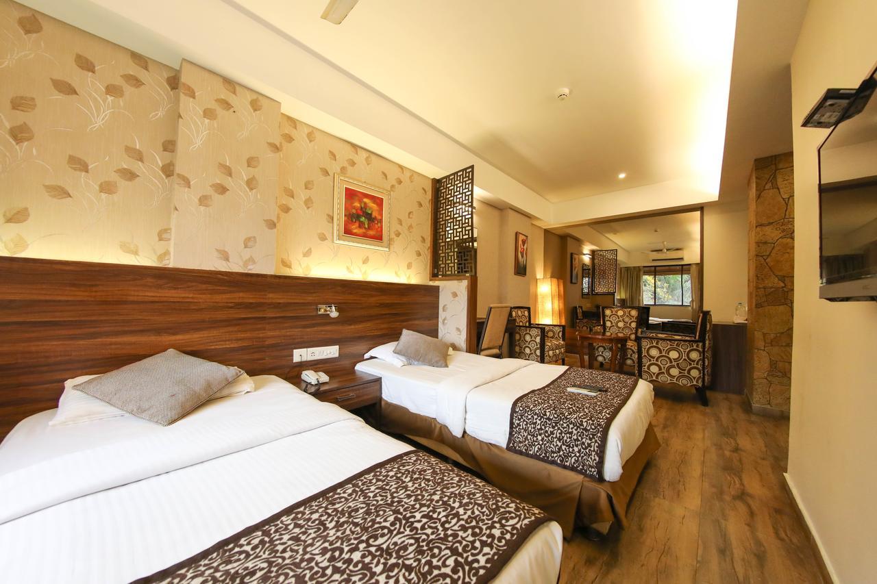 Hotel Maharana Inn Chembur Мумбаи Экстерьер фото