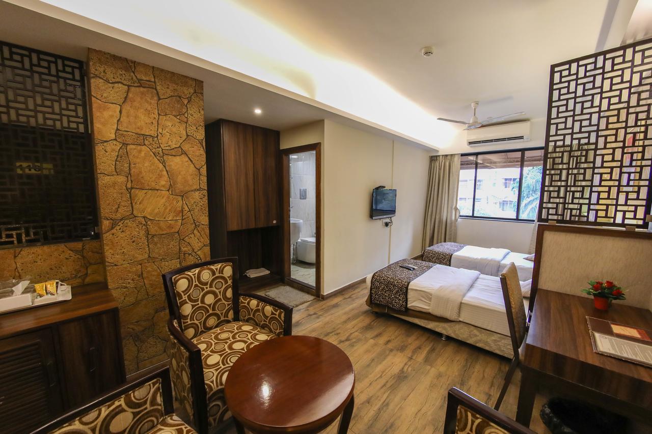 Hotel Maharana Inn Chembur Мумбаи Экстерьер фото