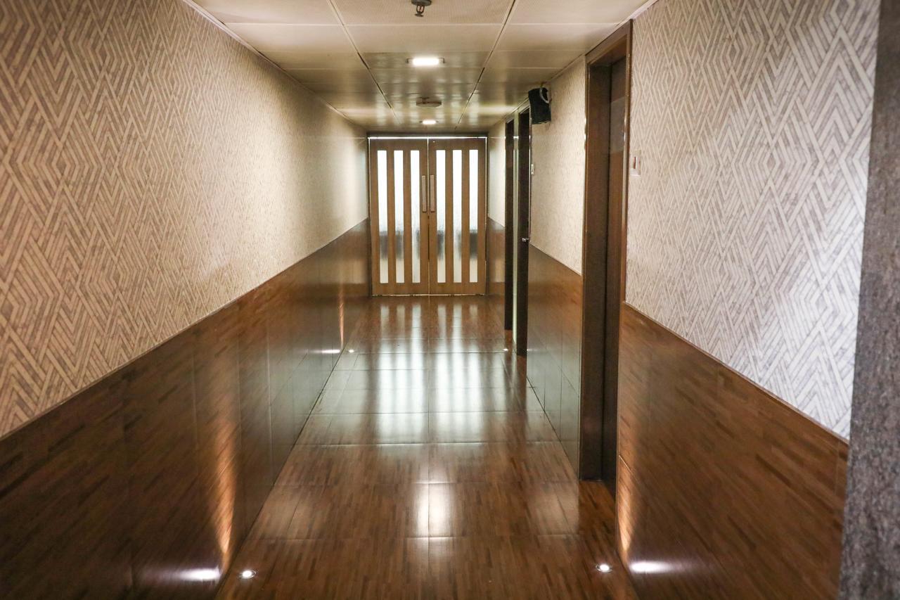 Hotel Maharana Inn Chembur Мумбаи Экстерьер фото